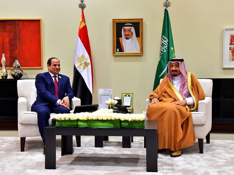 العاهل السعودي الملك سلمان بن عبدالعزيز و الرئيس المصري عبدالفتاح السيسي