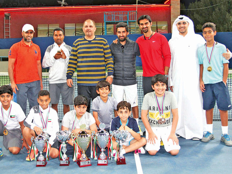 فريق اليرموك الفائز بالمركز الأول لتحت 12سنة للتنس