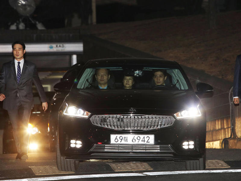 لحظة إقتيادها للسجن