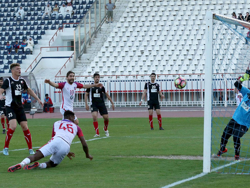 رأسية جمعة سعيد في طريقها لشباك الدوسري