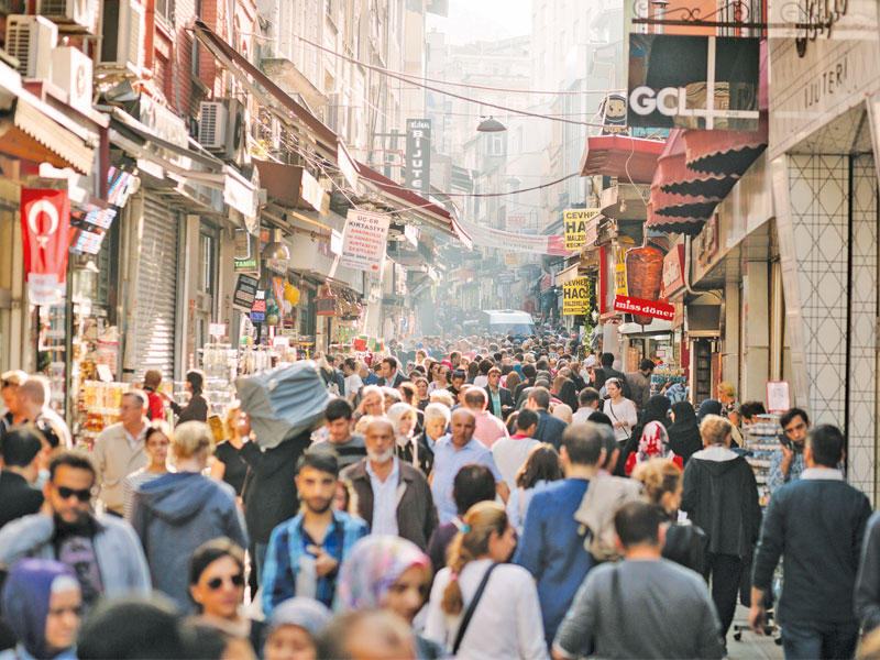 أحد أسواق إسطنبول
