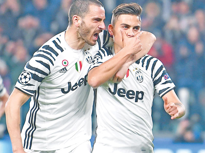 ديبالا وبونوتشي نجما يوفنتوس