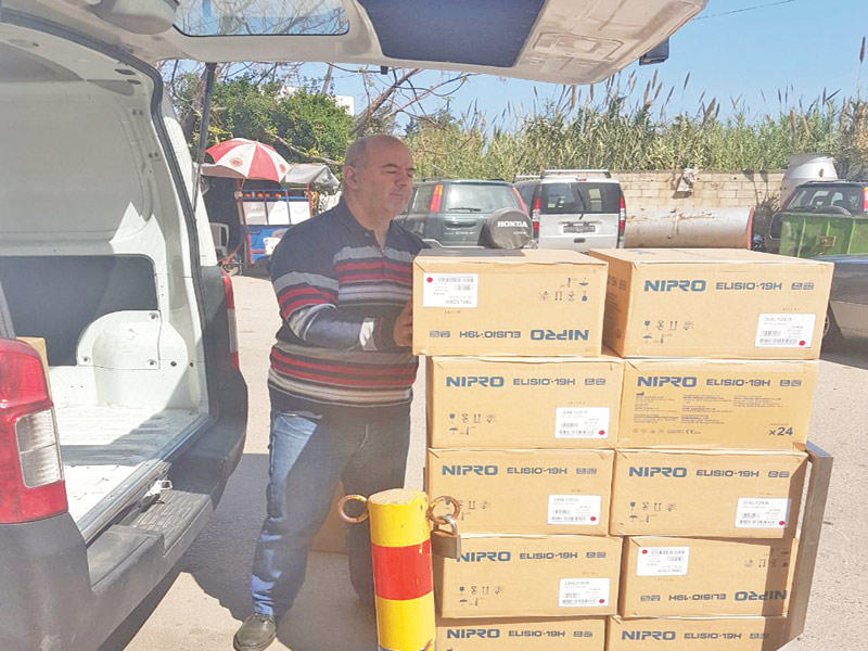 جانب من المساعدات الطبية