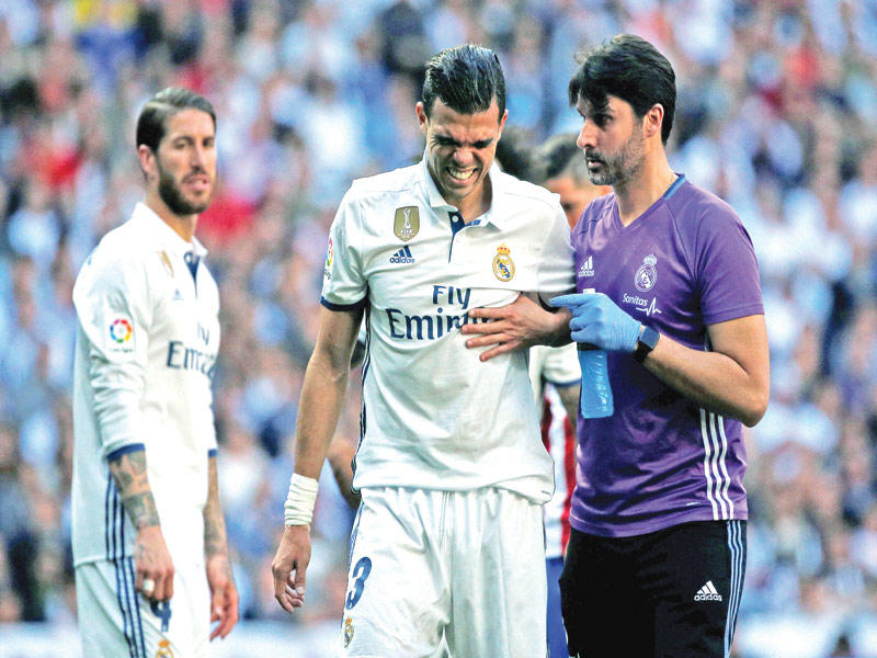 بيبي بعد تعرضه للإصابة