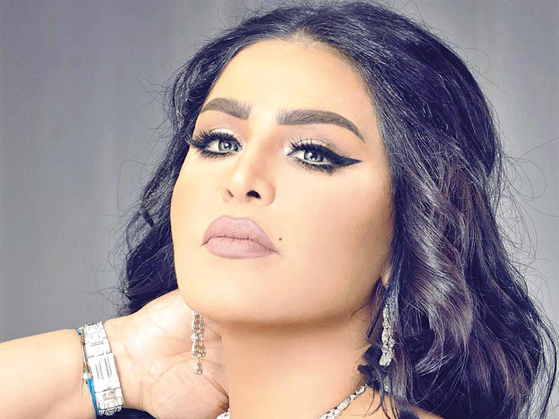 الفنانة أحلام 