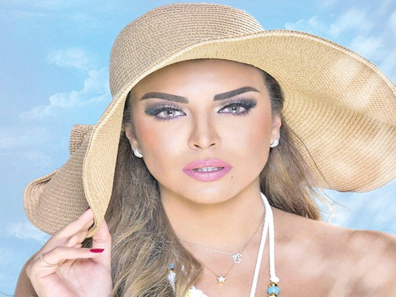  الفنانة الجزائرية أمل بوشوشة