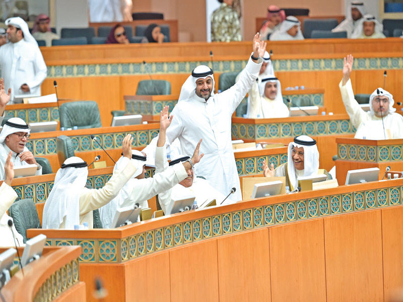 الحكومة حققت انتصاراً خلال تصويتها على القوانين في جلسة أمس (تصوير عبدالله الخلف)