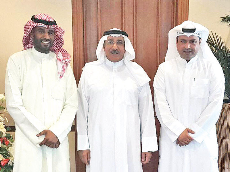 الجسار مستقبلا وفد نقابة «الخدمة المدنية»