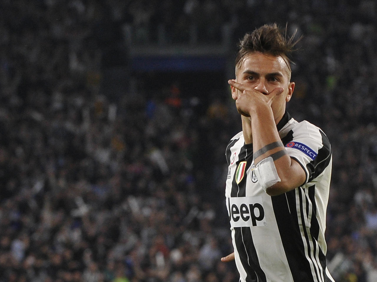 النجم الأرجنتيني باولو ديبالا