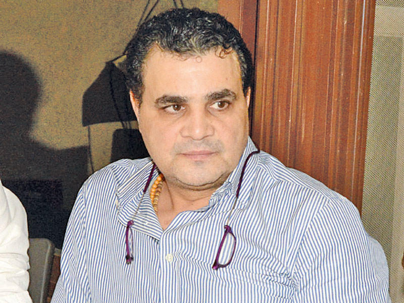 الفنان مجدي كامل