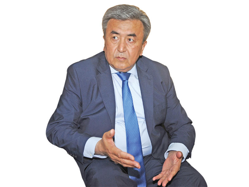  سفير جمهورية قيرغيزستان لدى الكويت يوسف شاريبوف 