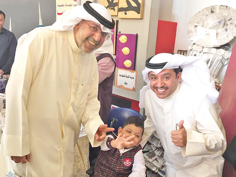 الحويلة يرعى برنامج «أنا موجود»