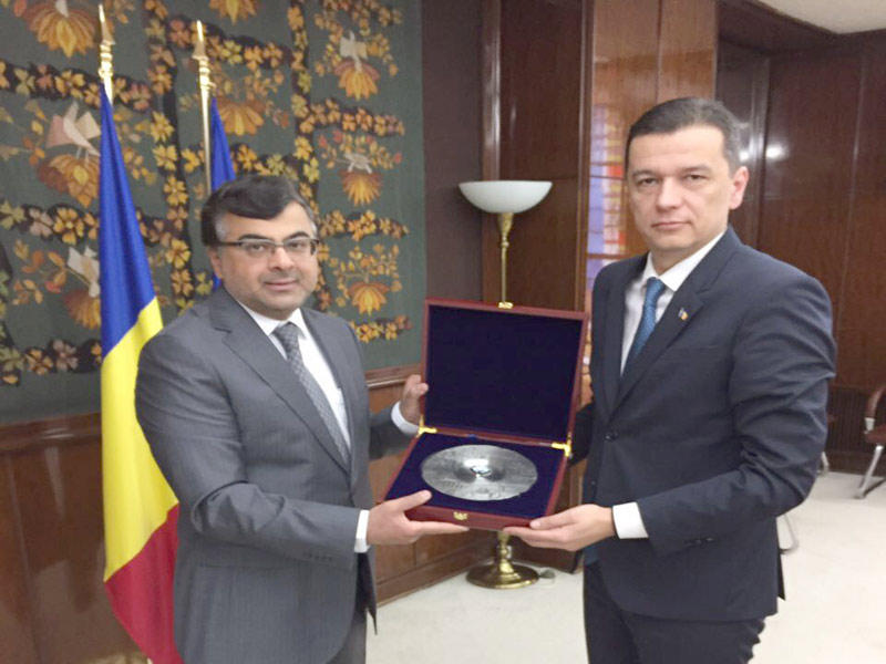 رئيس الوزراء الروماني خلال لقائه السفير الهاجري