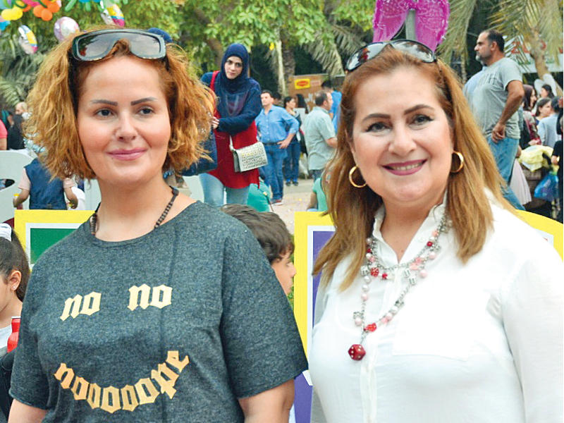 آمال ونبيلة مسعودn