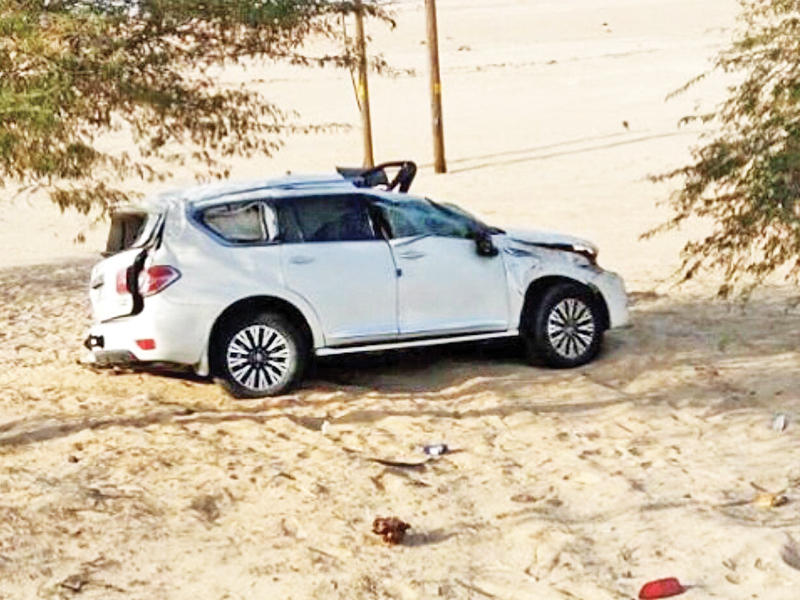 إحدى السيارات بعد انقلابها