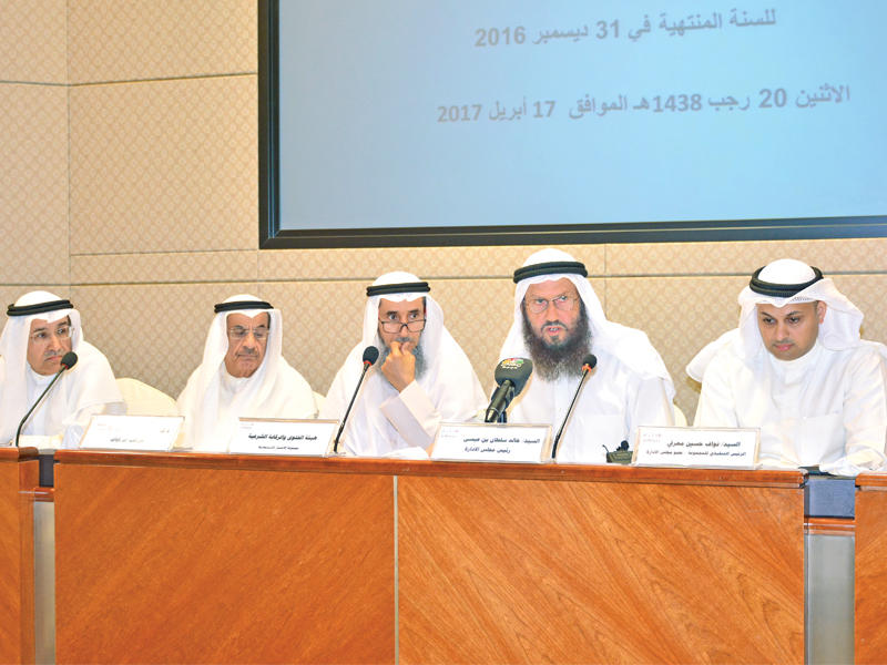 السلطان مترئساً العمومية (تصوير جمال عبدالله)