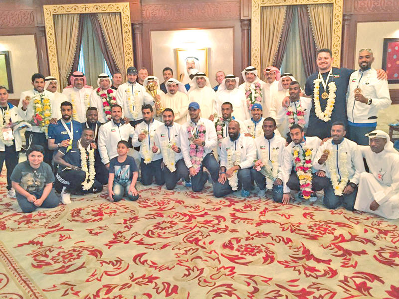 العلي والهزيم في استقبال الوفد 