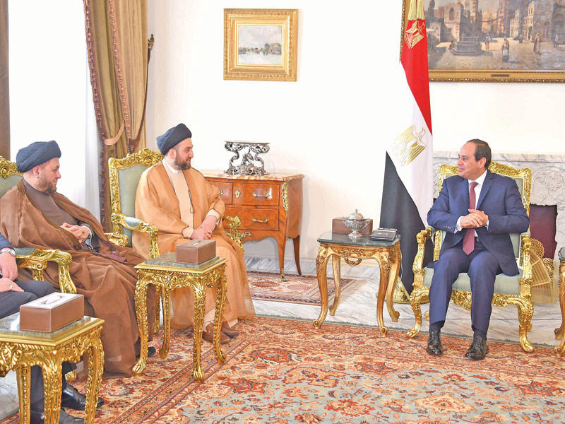 السيسي مستقبلاً الحكيم في القاهرة أمس (الرئاسة المصرية)