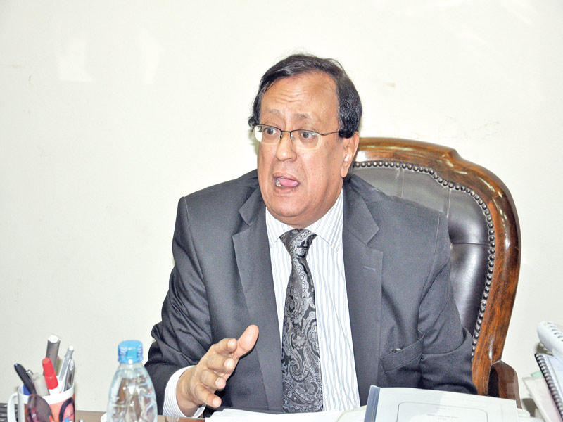 عضو الهيئة، أستاذ الإعلام بجامعة القاهرة محمود علم الدين