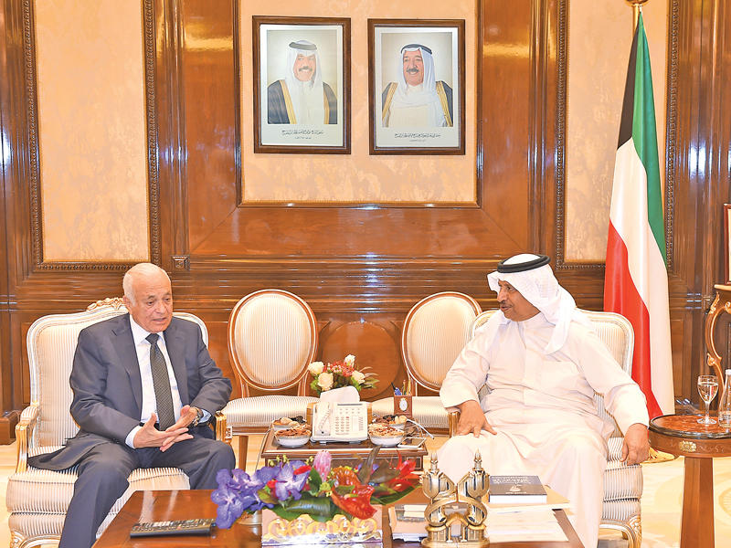 المبارك مستقبلاً العربي أمس