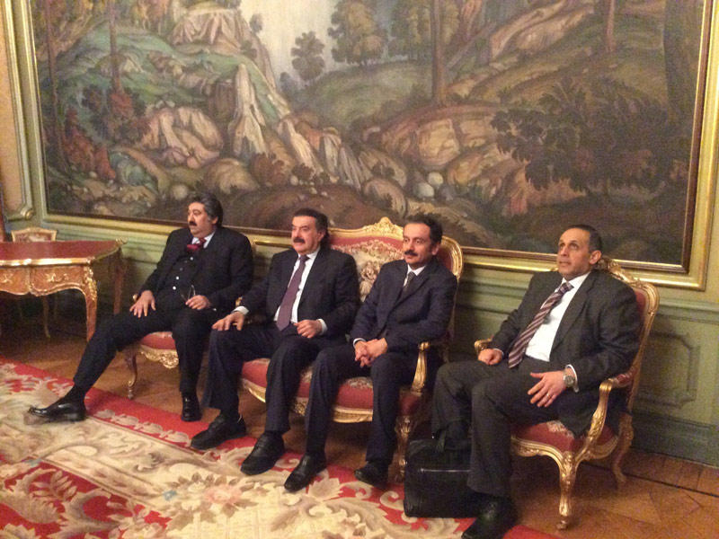 الجارالله والوفد المشارك في مشاورات موسكو