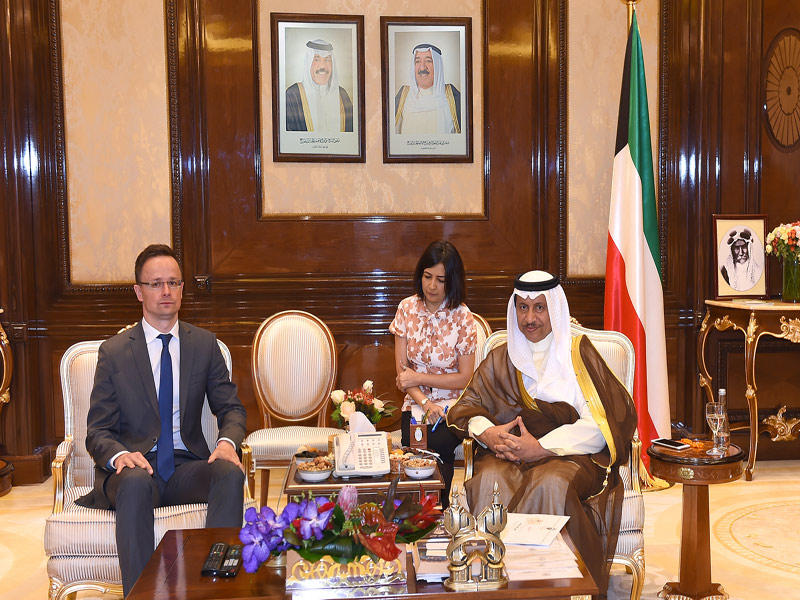 المبارك مستقبلاً وزير خارجية هنغاريا