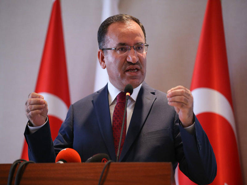 وزير العدل التركي بكر بوزداغ 