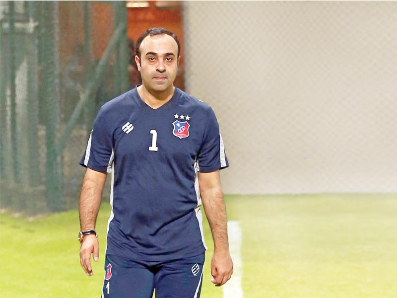 نائب رئيس جهاز فريق الكويت عادل عقلة