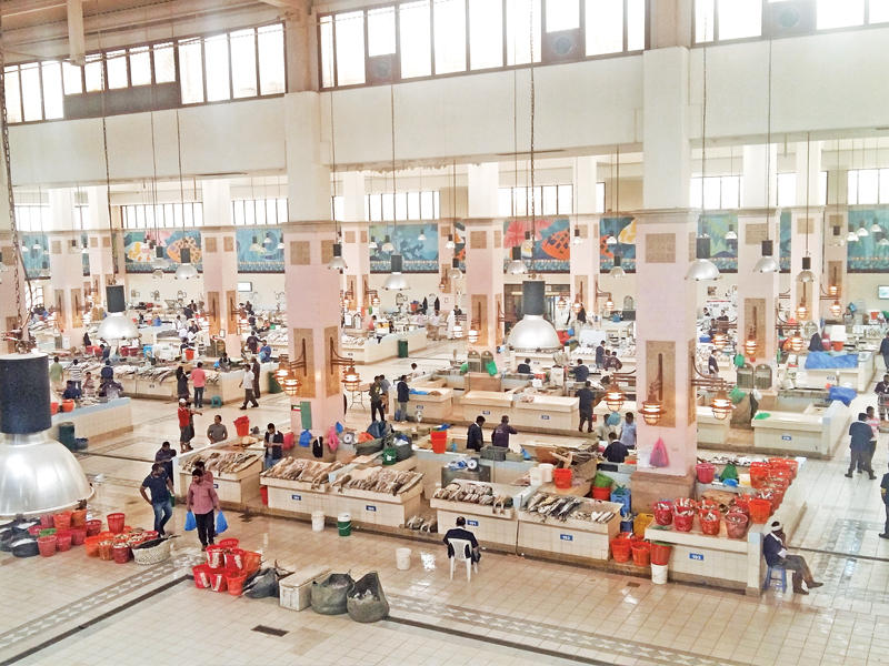 سوق السمك في «شرق»