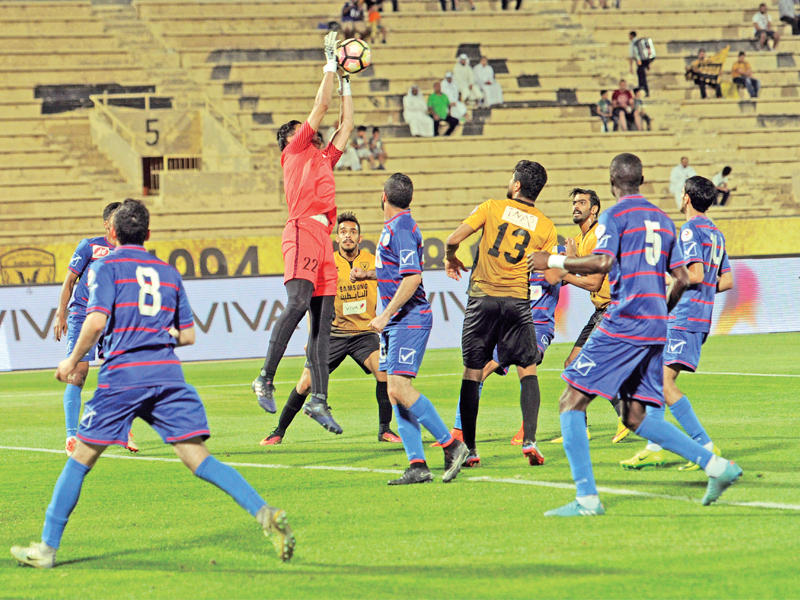 جانب من لقاء القادسية والشباب