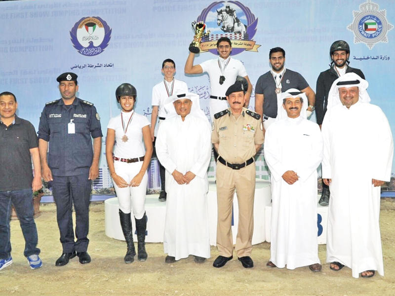 تكريم الفرسان الفائزين في اليوم الاول 