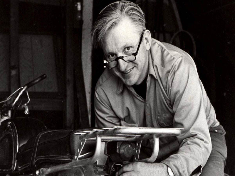  الكاتب الأميركي روبرت إم بيرسيج