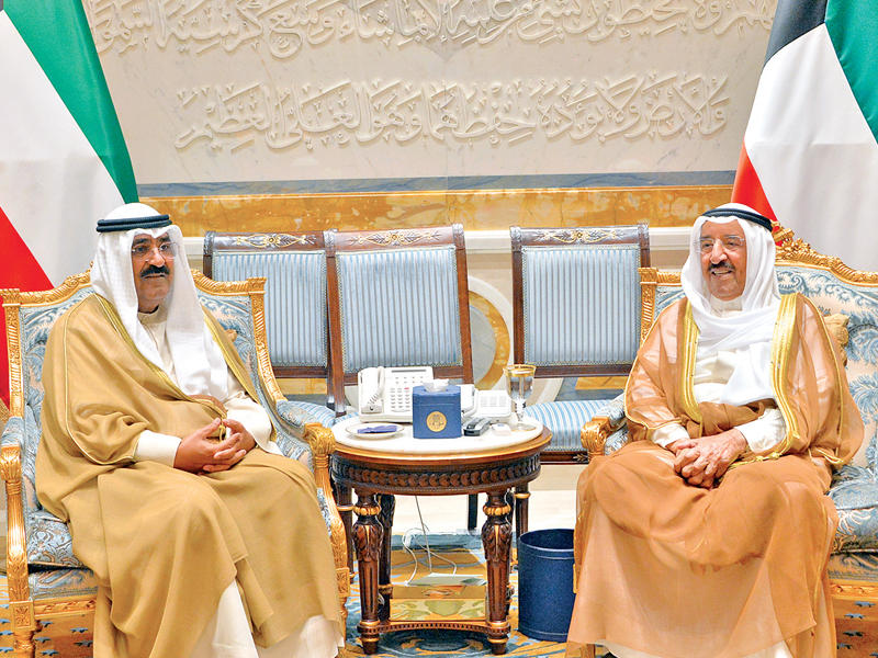 الأمير مستقبلاً مشعل الأحمد أمس