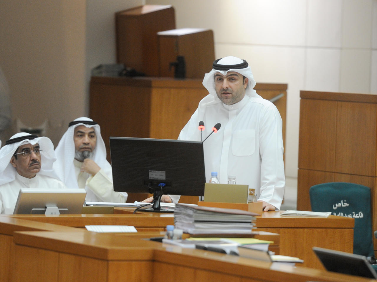 وزير الدولة لشؤون الإسكان وزير الدولة لشؤون الخدمات ياسر أبل