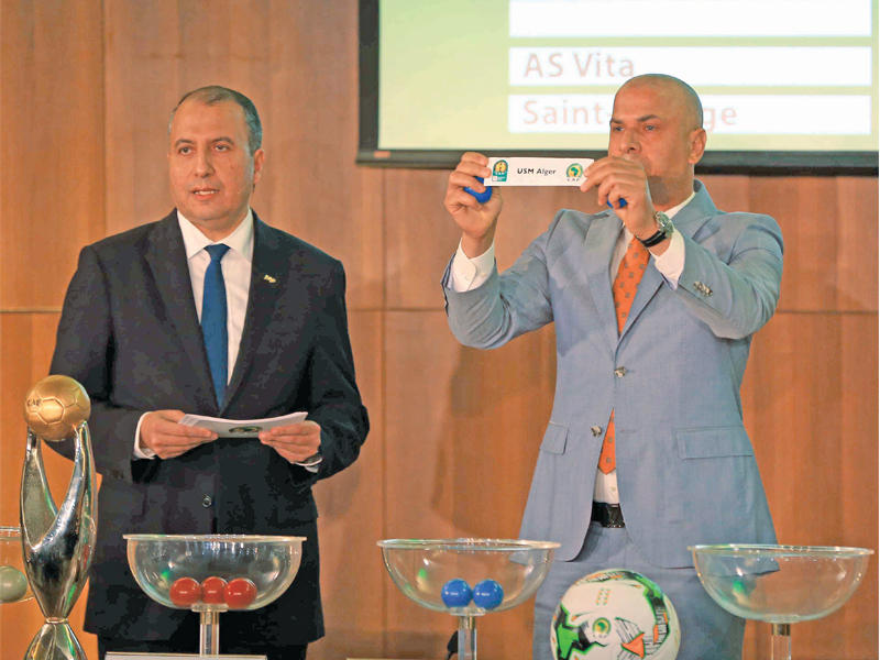 نجم الأهلي السابق وائل جمعة شارك في سحب قرعة دوري الأبطال