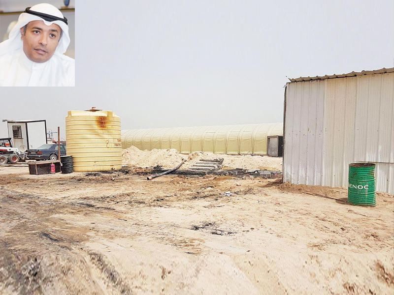  الشدادية بعد الحريق وفي الاطار مدير البرنامج الانشائي في جامعة الكويت د. قتيبة الرزقي