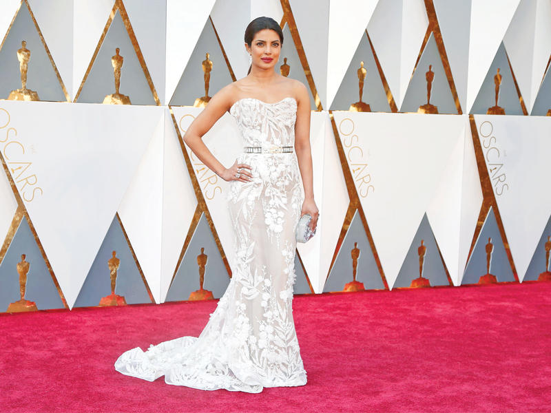 الممثلة الهندية بريانكا تشوبرا