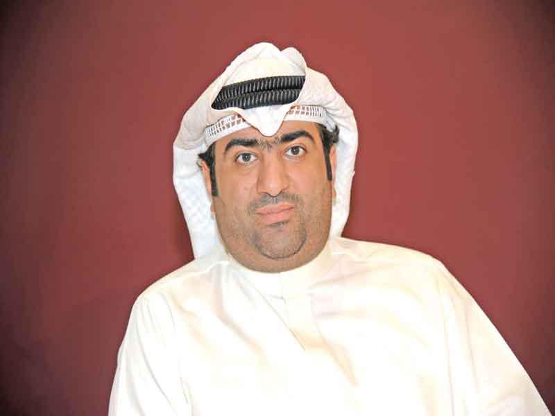 وزير التجارة والصناعة وزير الدولة لشؤون الشباب بالوكالة خالد الروضان