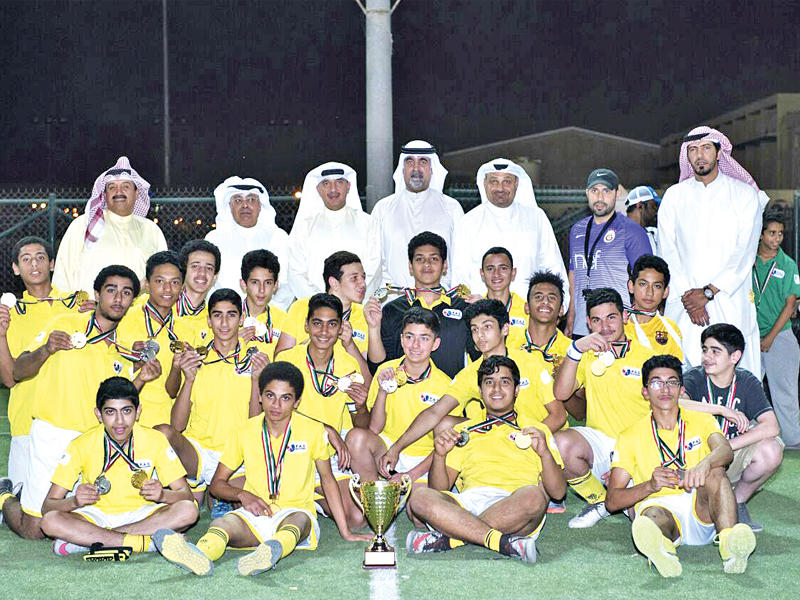 فريق مركز حولي بطل «عيالنا أملنا»