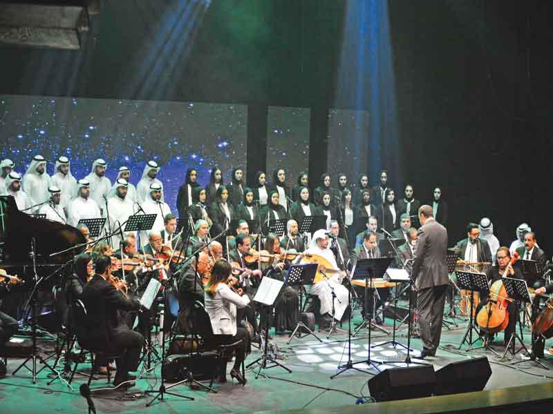  أوركسترا وكورال كلية التربية الأساسية في حفل الافتتاح 