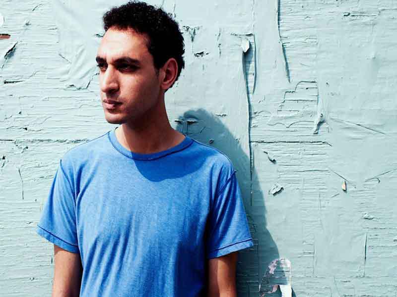  الموسيقي الإماراتي محمد فيروز