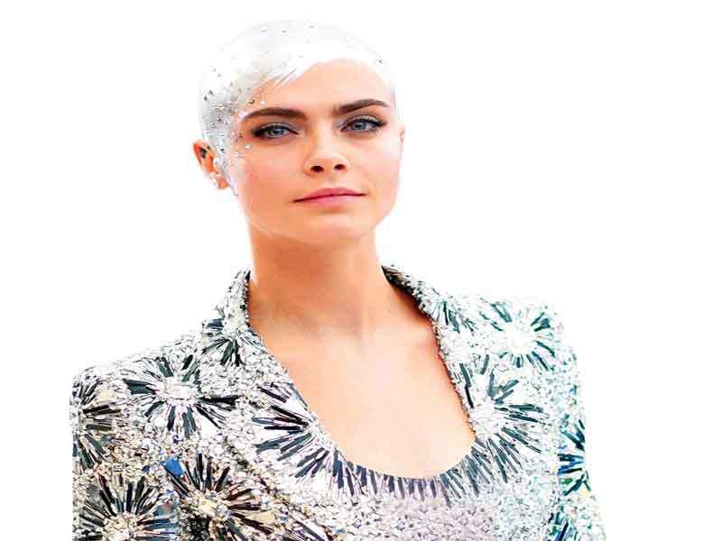 عارضة الأزياء كارا ديليفيني 