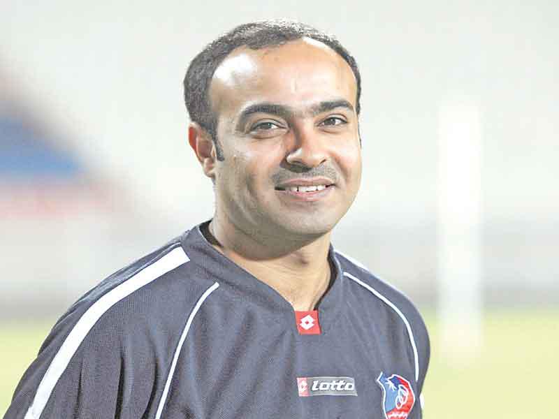 نائب رئيس جهاز الكرة بالكويت عادل عقلة 