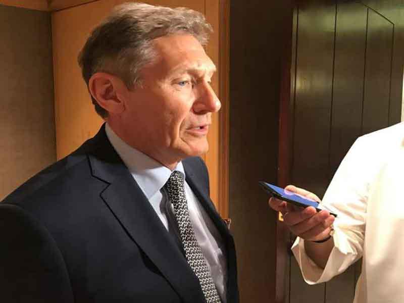 الرئيس الدائم في اللجنة السياسية والأمنية في الاتحاد الأوروبي وولتر ستيفنز