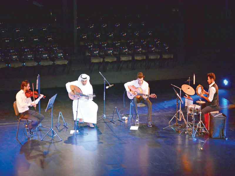 طامي أثناء أمسيته في مركز اليرموك