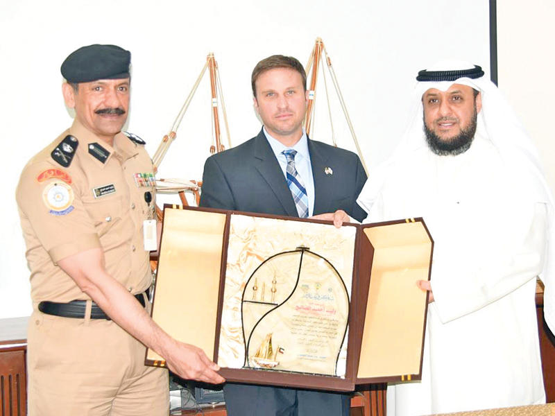 الصالح مكرماً الغضوري