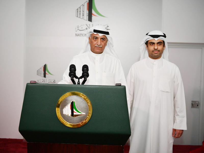  النائبان رياض العدساني وشعيب المويزري