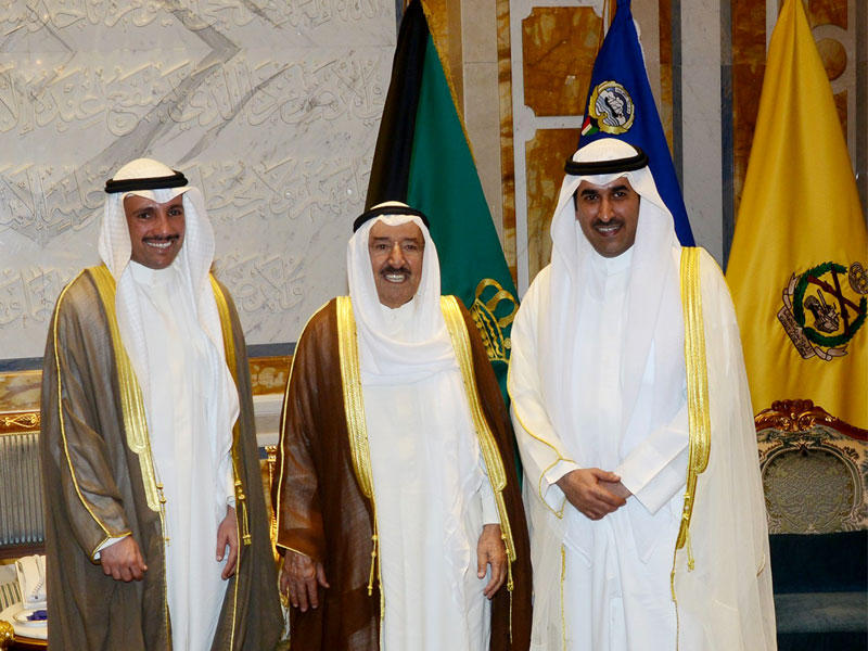 صاحب السمو أمير البلاد الشيخ صباح الأحمد، يستقبل بقصر بيان، صباح أمس، رئيس مجلس الأمة مرزوق الغانم، والنائب فراج العربيد