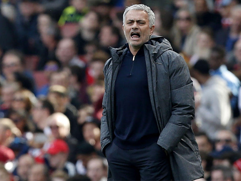 البرتغالي جوزيه مورينيو مدرب