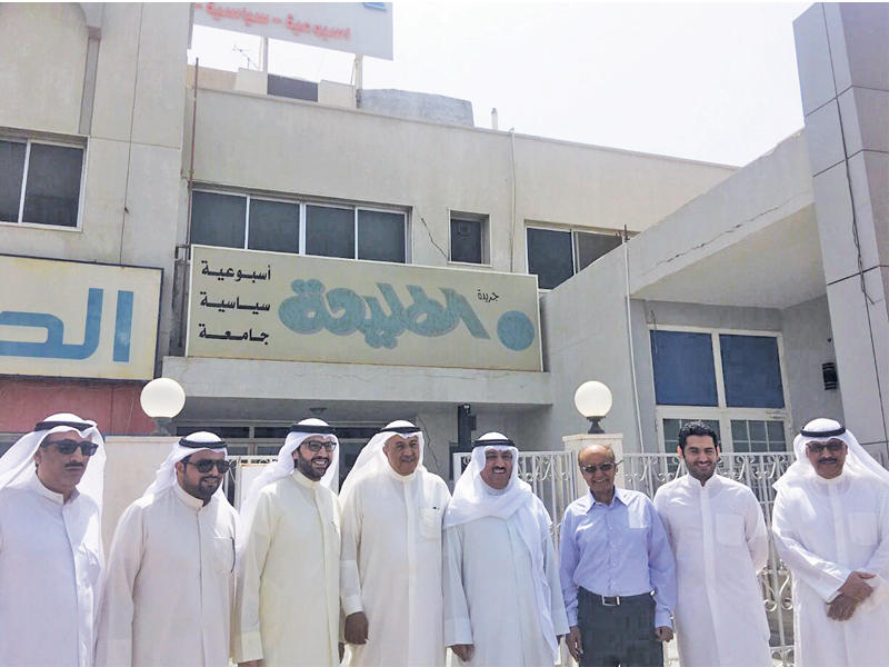 البراك خلال زيارة الخطيب ويبدو النيباري